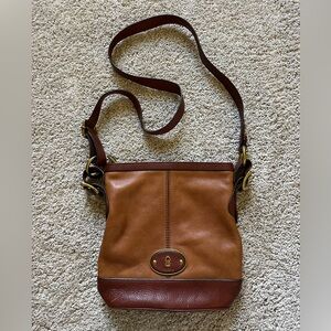 Fossil Brown Leather Maddox Two Tone Crossbody Bag Purse Zip Up
